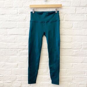 Lululemon || Reveal Legging Perforated‎ Seamless Medium